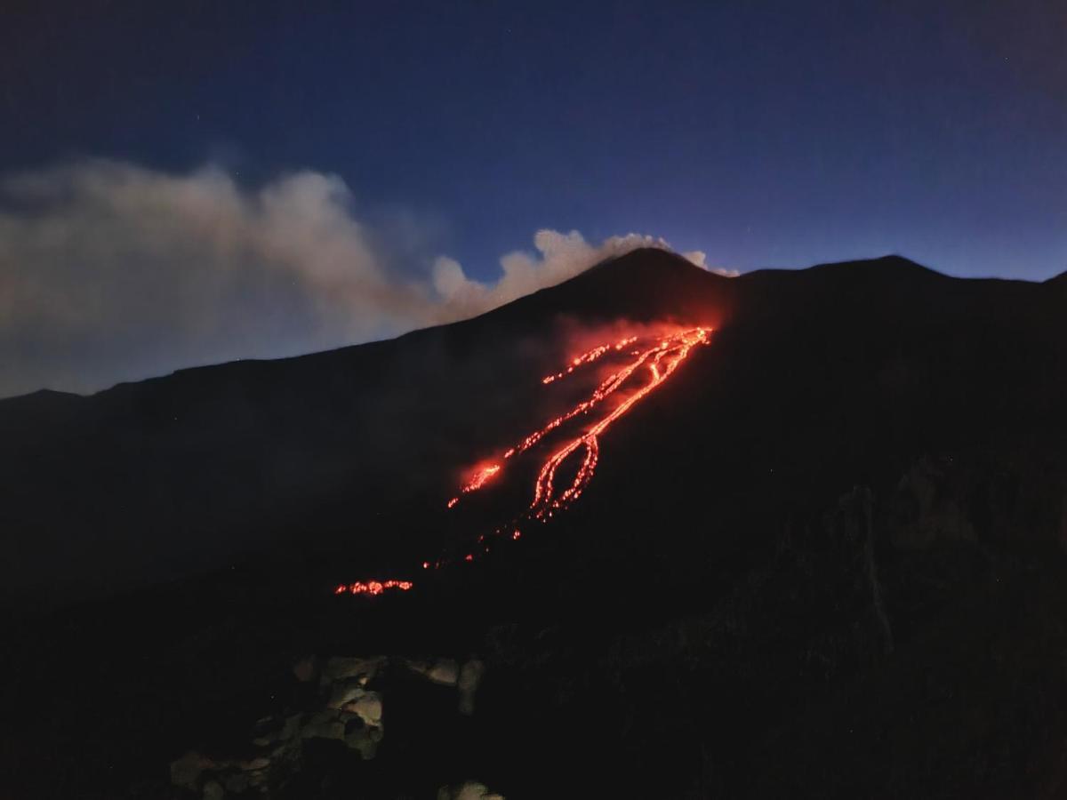 Etna Vibes Home Aeroporto di Catania Fontana Rossa Esterno foto